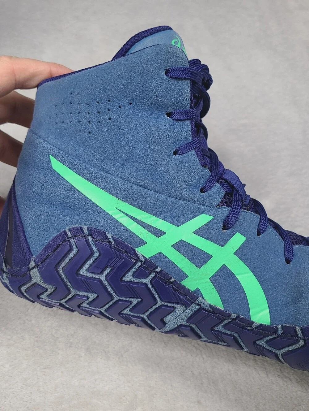 ASICS Aggressor 5 Men’s wrestling Shoes Sneakers Blue Green Size 11.5